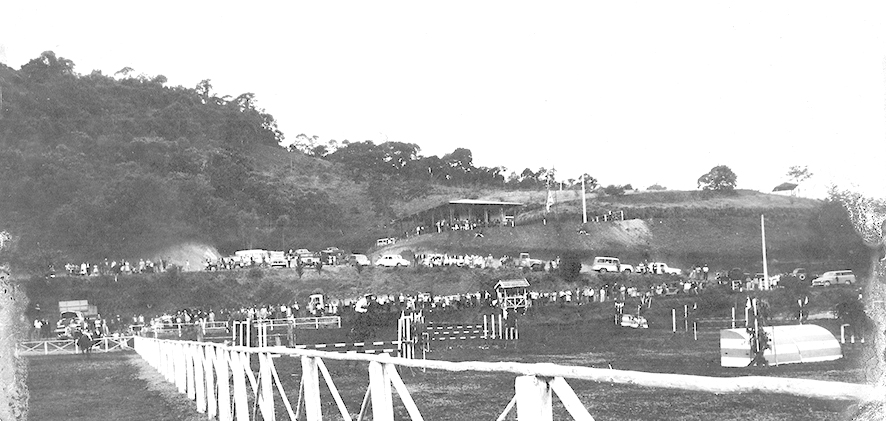 Pista de saltos no Nova Suíça Country Club, em São Geraldo Foto de capa