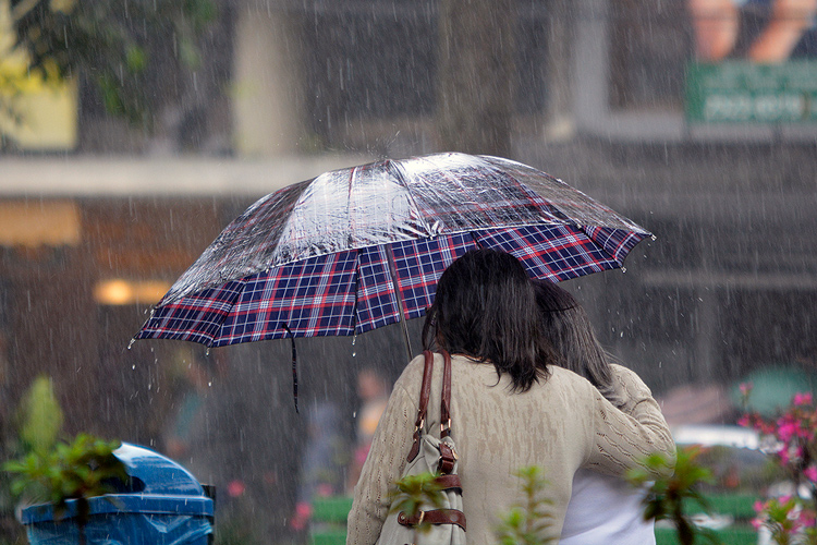 Nova Friburgo Em Alerta Para Risco De Tempestade Ventos Fortes E