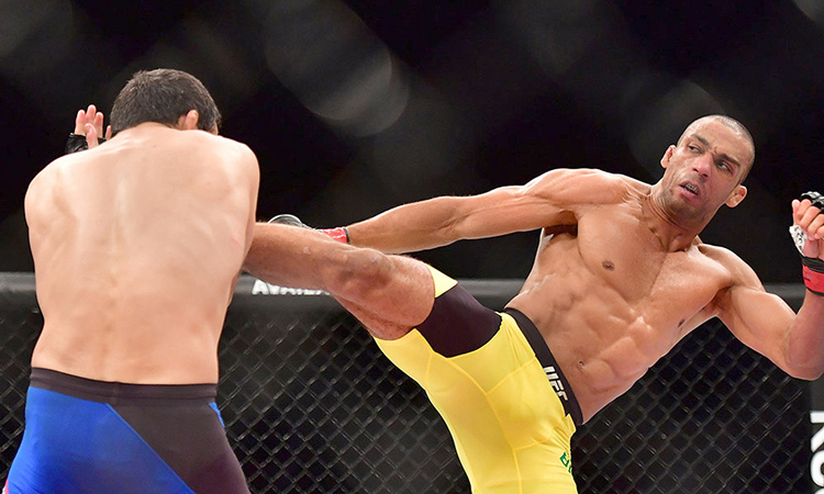 Após mais uma vitória marcante, Barboza aguarda oportunidade para lutar pelo cinturão do UFC Foto de capa