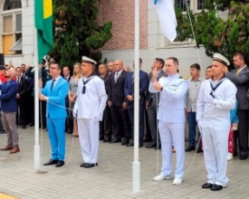 Desfile cívico-militar homenageia o aniversário da cidade | Jornal A Voz da Serra