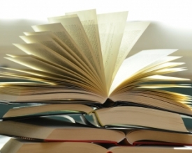 Estudantes podem ter direito a cartão para compra de livros | Jornal A Voz da Serra