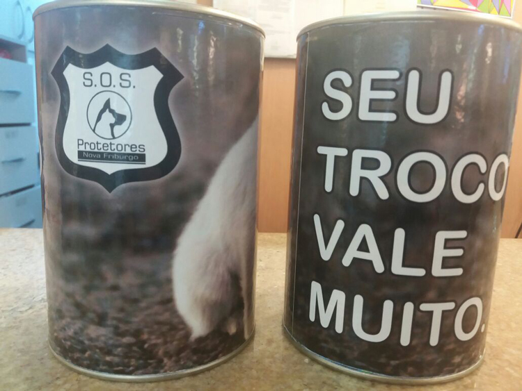 Moedas que salvam - O grupo S.O.S. Protetores Nova Friburgo está disponibilizando alguns cofrinhos para lojas parceiras (e àquelas que desejarem), como parte da campanha Foto de capa