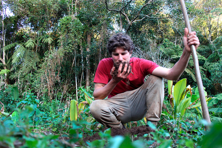 Diogo é biólogo e dedica-se a agricultura orgânica em seu sítio em Vargem Alta