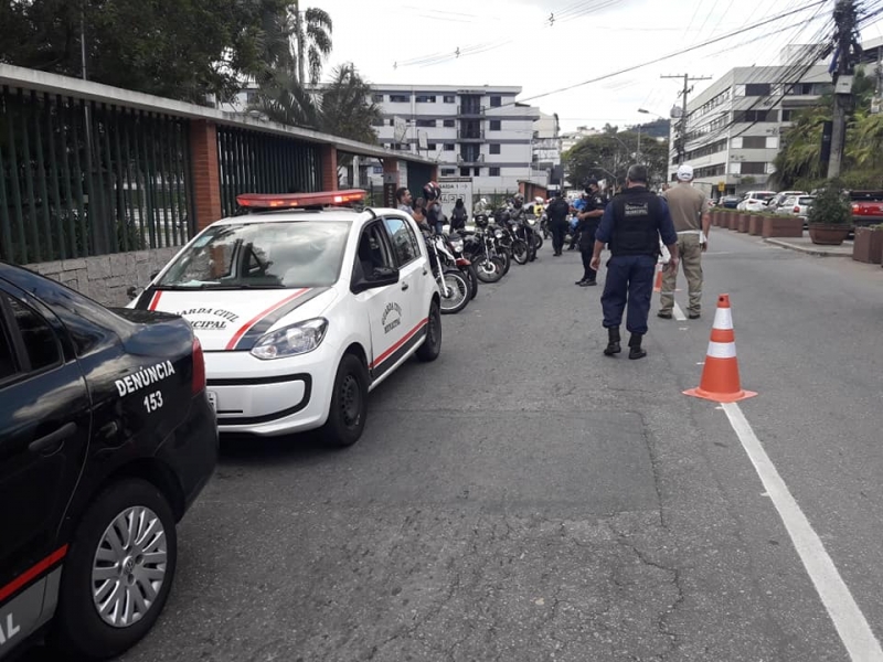 Nova Friburgo: SMOMU realiza blitzes para combater motos barulhentas. -  Portal Fri Notícias