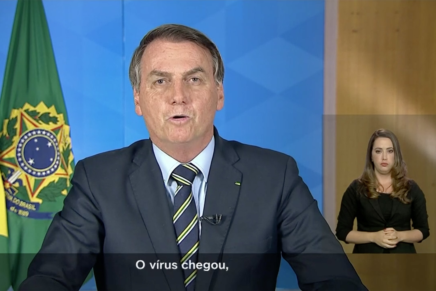 O presidente Jair Bolsonaro fala em cadeia nacional de TV (Reprodução da web)