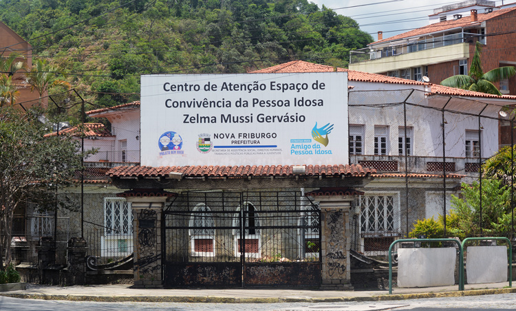 Espaço de Convivência Zelma Mussi Gervásio (antigo Clube do Xadrez) - Nova  Friburgo