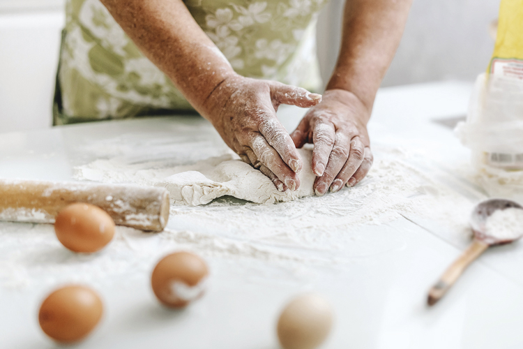 Massa versátil: aprenda a fazer pão e pizza a partir da mesma receita