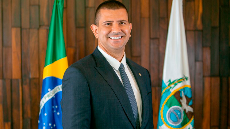 Eleito na tarde de quinta-feira, o deputado estadual Douglas Ruas permaneceu apenas algumas horas como presidente da Alerj (Foto: Rafael Wallace/ Alej)