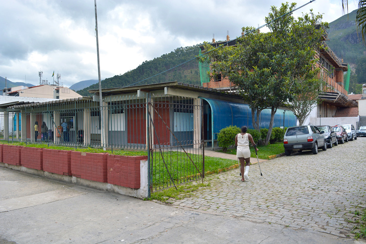 Vacinação de crianças e adolescentes de até 15 anos 