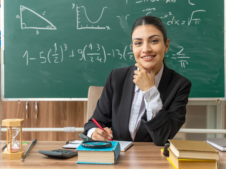 Escolas estaduais: Inscrições abertas para contratação de professores temporários