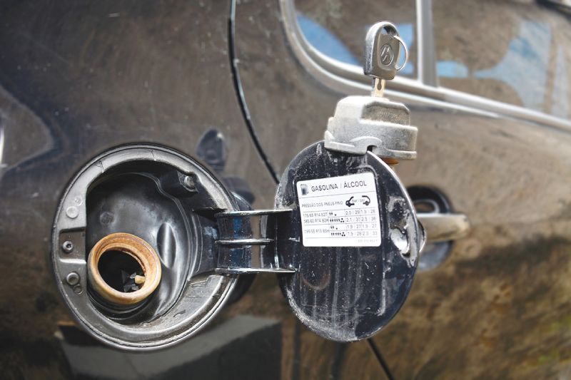 Petrobras anuncia redução de R$ 0,17 no litro da gasolina para distribuidoras
