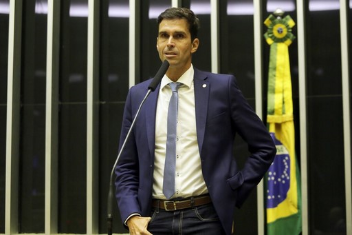 O deputado Luiz Lima na tribuna da Câmara (Divulgação) O deputado Luiz Lima na tribuna da Câmara (Divulgação)