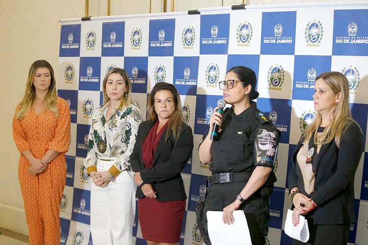 A tenente-coronel Cláudia Moraes, coordenadora da Patrulha Maria da Penha, destacou a necessidade de acolhimento das mulheres vítimas de violência durante a coletiva de apresentação das medidas 