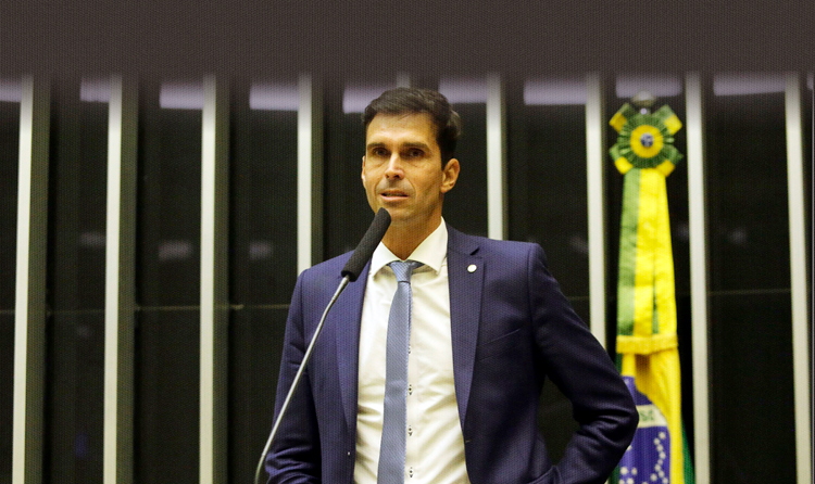 Reeleito, Luiz Lima foi o deputado federal mais votado de Nova Friburgo (Fotos: Divulgação)