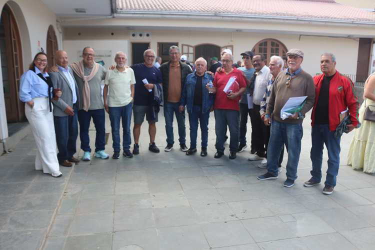 - Diversos personagens que marcam a história do futebol friburguense foram homenageados (Fotos: Rafael Seabra / NFFC)