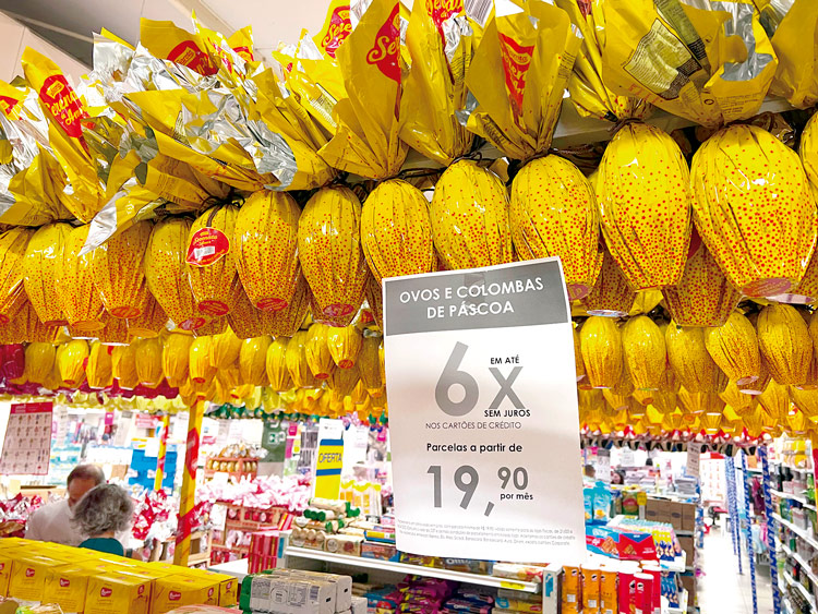 Ovos de Páscoa em até seis vezes em uma loja de Friburgo (Fotos: Thiago Lima)