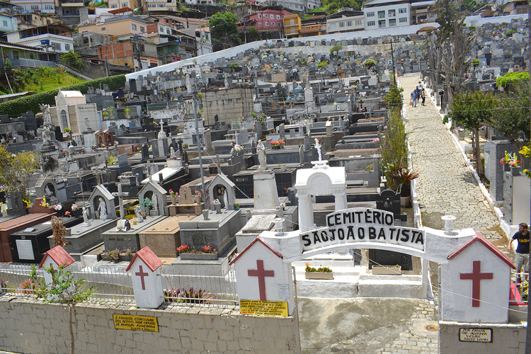 Cemitério São João Batista (Fotos: Henrique Pinheiro)