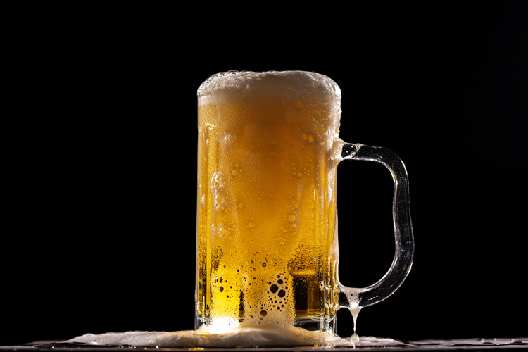 No Dia Internacional da Cerveja, 5 hábitos inusitados de tomar uma gelada