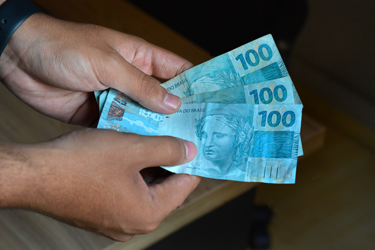 Câmara aprova isenção de IR para quem ganha até R$ 5 mil