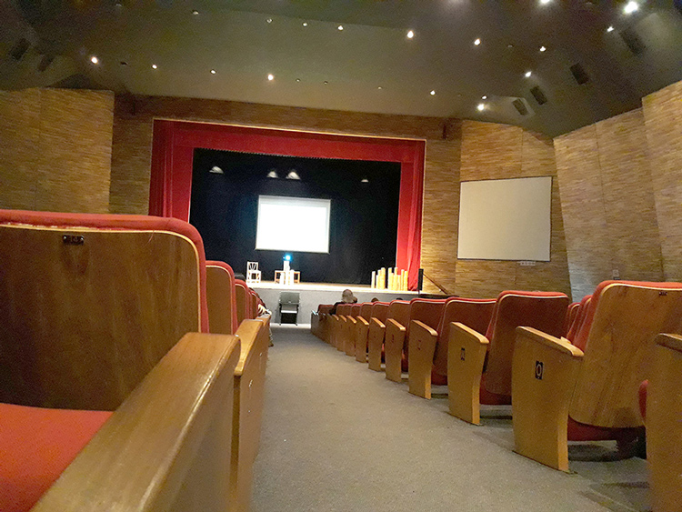 O Teatro Municipal Laercio Ventura (Foto: Henrique Pinheiro)