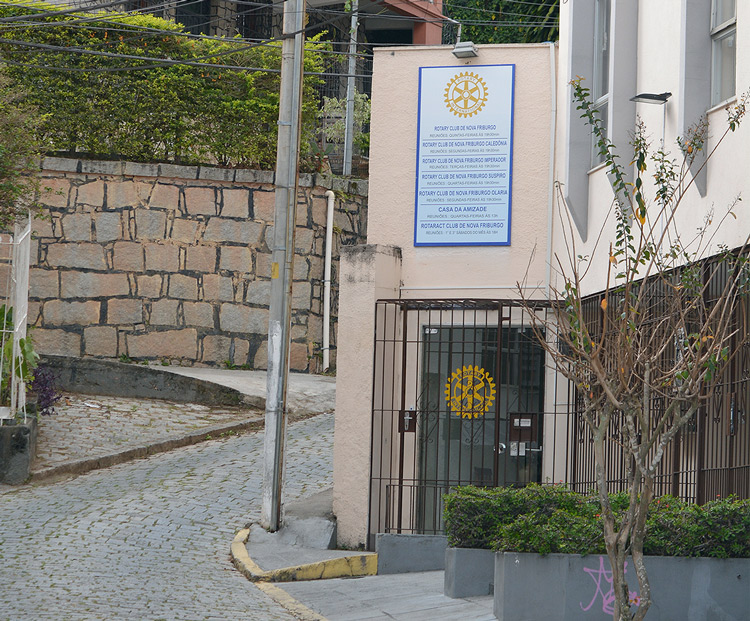 Casa da Amizade entrega doações a entidades e projetos sociais 