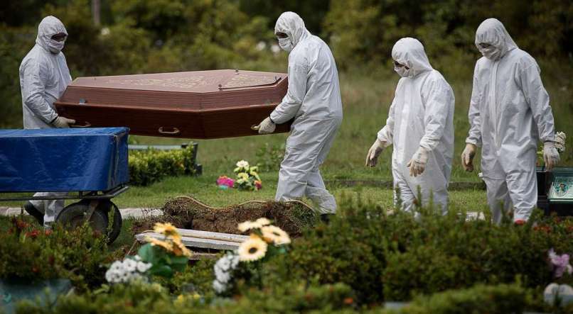 Enterro de vítima de Covid em Manaus: adeus sem despedida (Foto: Amazônia Real)