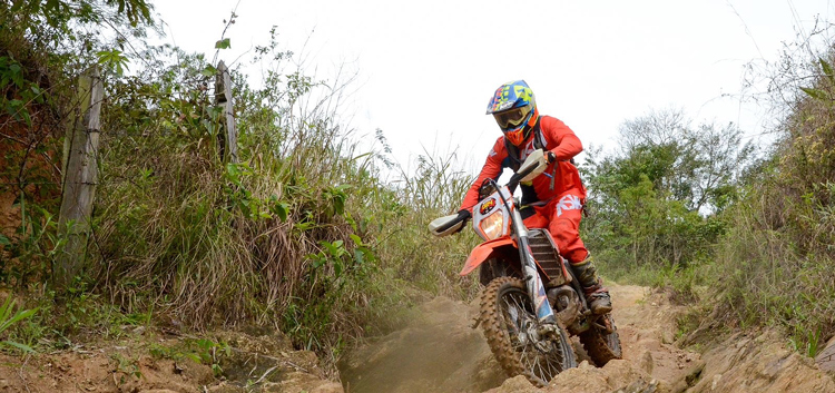 Douglas Shumacker tenta o terceiro título do Campeonato Carioca de Enduro (Fotos: Divulgação)