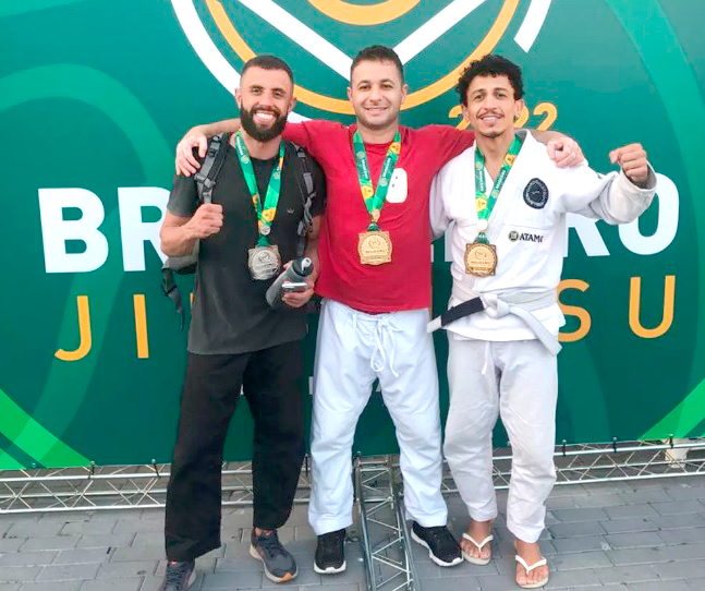 Friburguenses conquistam três ouros e uma prata no Brasileiro de Jiu-jítsu