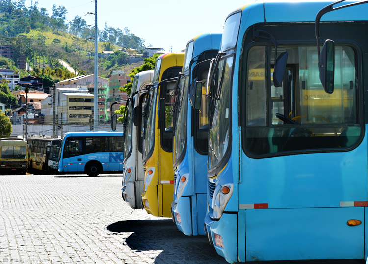 Ônibus da Faol no pátio da empresa (Arquivo AVS/ Henrique Pinheiro)