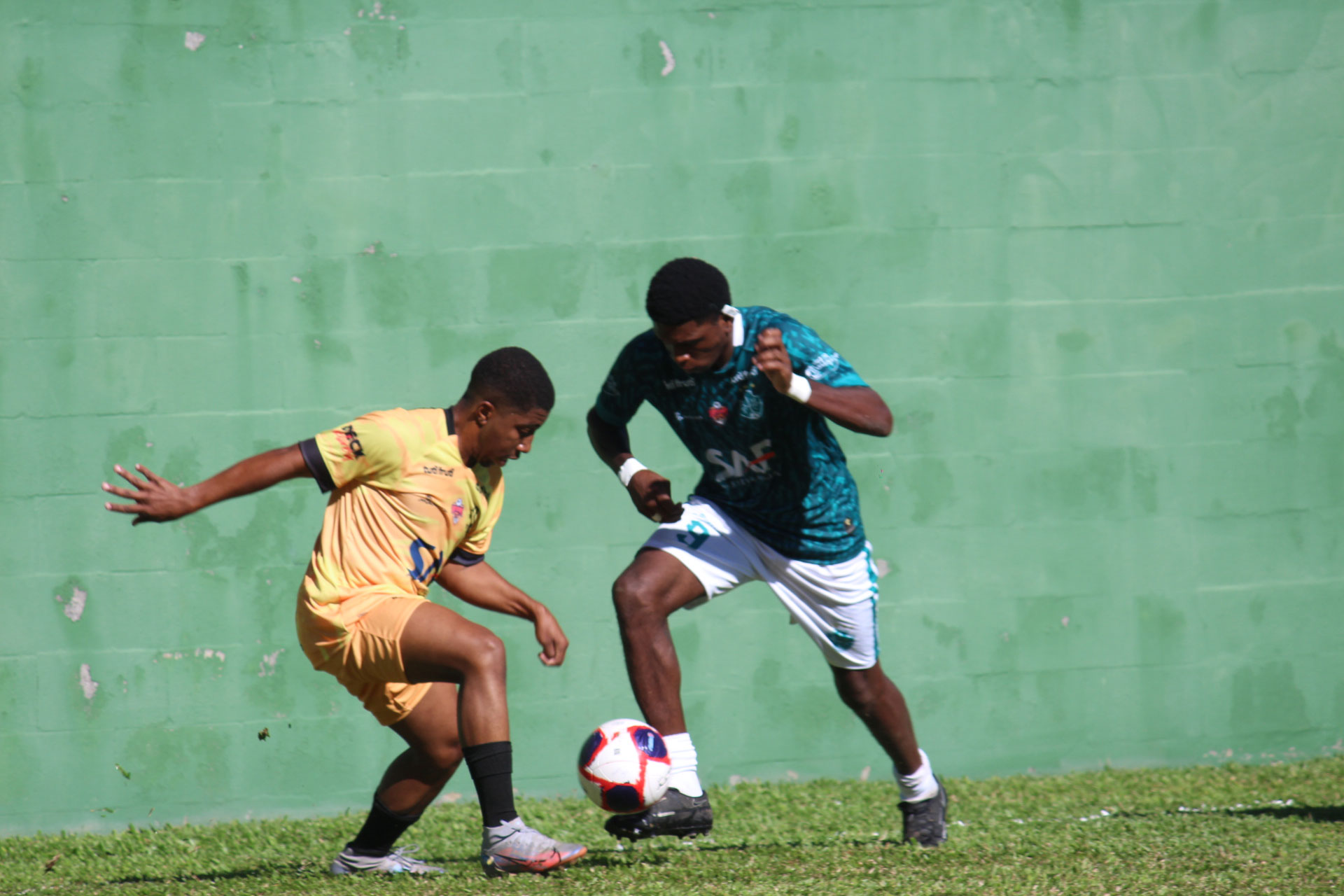 São Luiz começou bem a competição, largando com três pontos em duelo difícil (Fotos: Rafael Seabra)