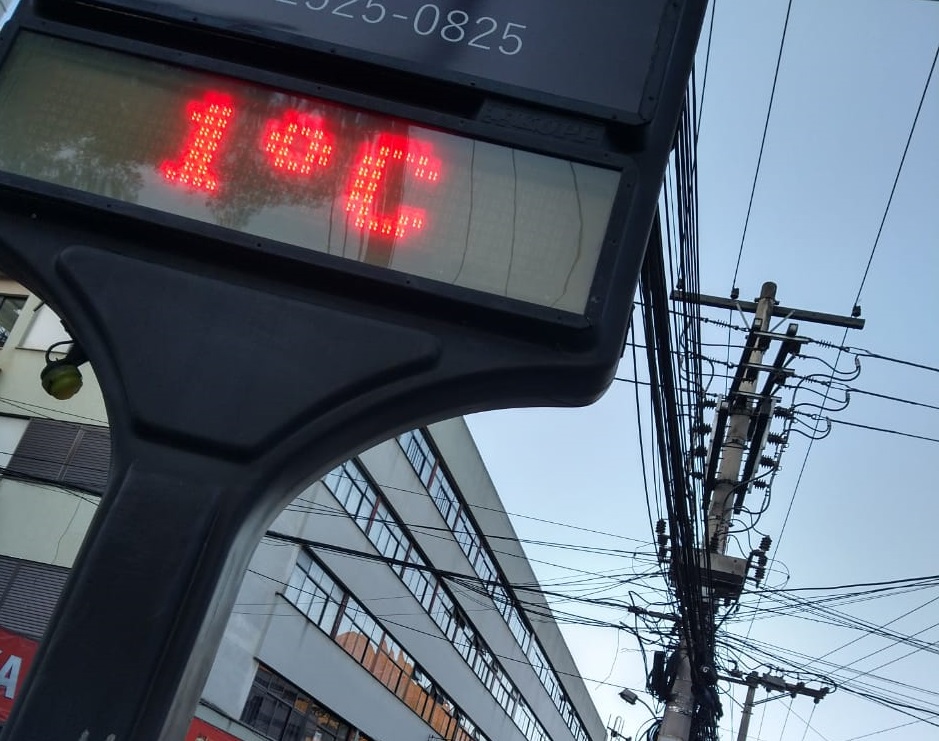 O termômetro do Paissando marcando 1 grau na manhã desta quinta (Foto: Guilherme Alt)