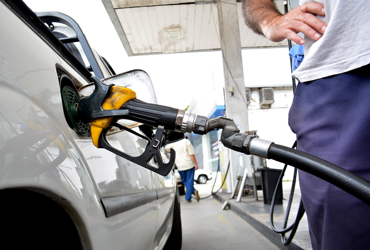 Posto de gasolina em Friburgo (Foto: Henrique Pinheiro)