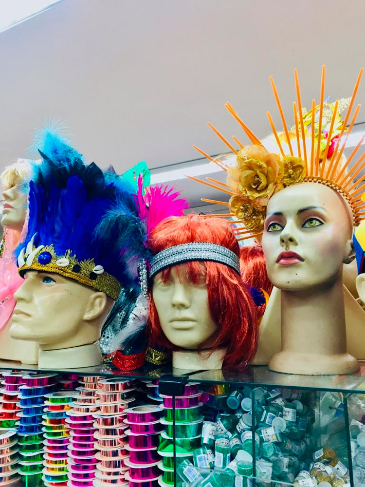 Carnaval fora de época  impulsiona vendas e gera empregos em Friburgo