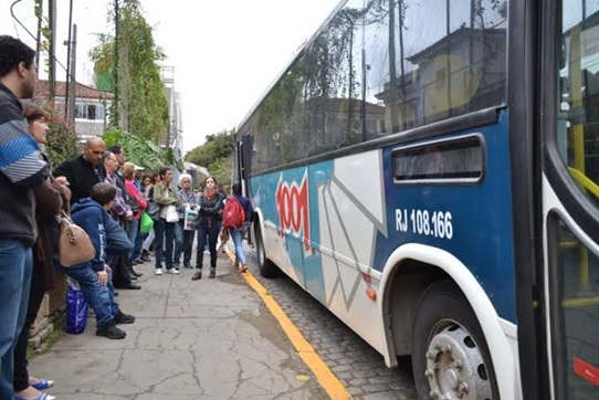 Serviço de ônibus intermunicipal em Friburgo (Arquivo AVS/ Henrique Pinheiro)