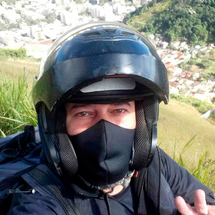 O motoboy friburguense Bruno Berçot (Arquivo pessoal)
