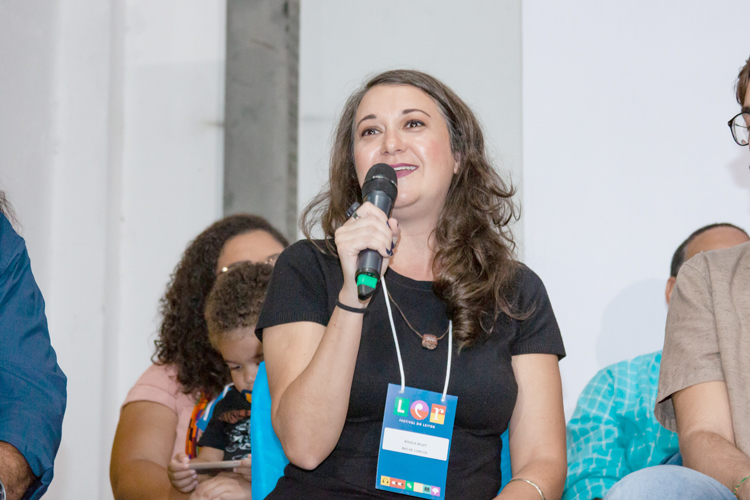 Kíssila Muzy, de Nova Friburgo, participou da primeira edição do prêmio e destacou sua emoção com a iniciativa de incentivo literário (Divulgação)