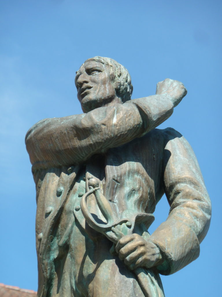 A estátua do revolucionário Pierre-Nicolas Chenaux