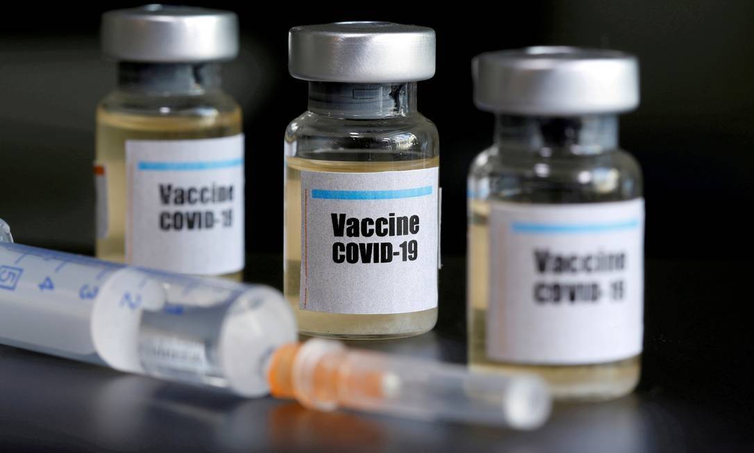 Anvisa autoriza retomada de testes da vacina de Oxford no Brasil