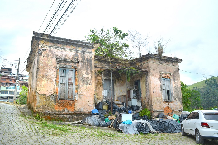 O casarão do Lazareto: prestes a ser demolido (Arquivo AVS e divulgação PMNF)