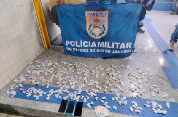 Dois suspeitos de tráfico presos no bairro Olaria