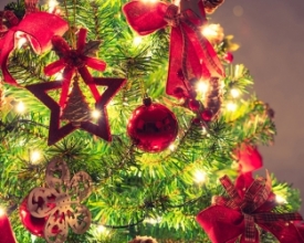 Enfeites luminosos: confira os riscos que devem ser evitados ao montar a decoração natalina | Jornal A Voz da Serra