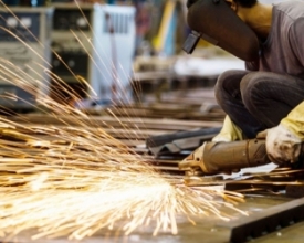 Efeito da crise: fábricas de Friburgo reduzem jornadas de trabalho | Jornal A Voz da Serra