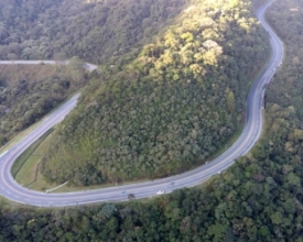 Mais de 200 mil veículos devem passar pela RJ-116 neste carnaval | A Voz da Serra