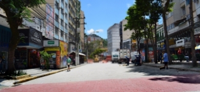 Avenida Alberto Braune será interditada para colocação dos enfeites natalinos | A Voz da Serra