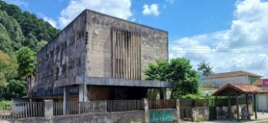Anunciada a demolição do prédio do antigo Sase  | A Voz da Serra