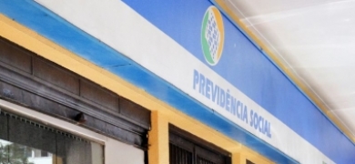 INSS: Aposentados com descontos indevidos já podem consultar nos Correios | A Voz da Serra