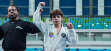 O garoto brilha: Breno Pittizer conquista o ouro no Abu Dhabi Grand Slam Rio 2026 | Jornal A Voz da Serra