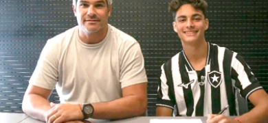 Friburguense Guilherme Risso assina contrato com o Botafogo | Jornal A Voz da Serra