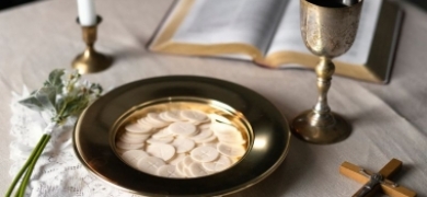 Corpus Christi: tapetes de sal, missa, procissão e fé na Avenida Alberto Braune | A Voz da Serra