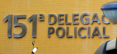 Homem é preso por tráfico e tenta subornar agentes para escapar | A Voz da Serra